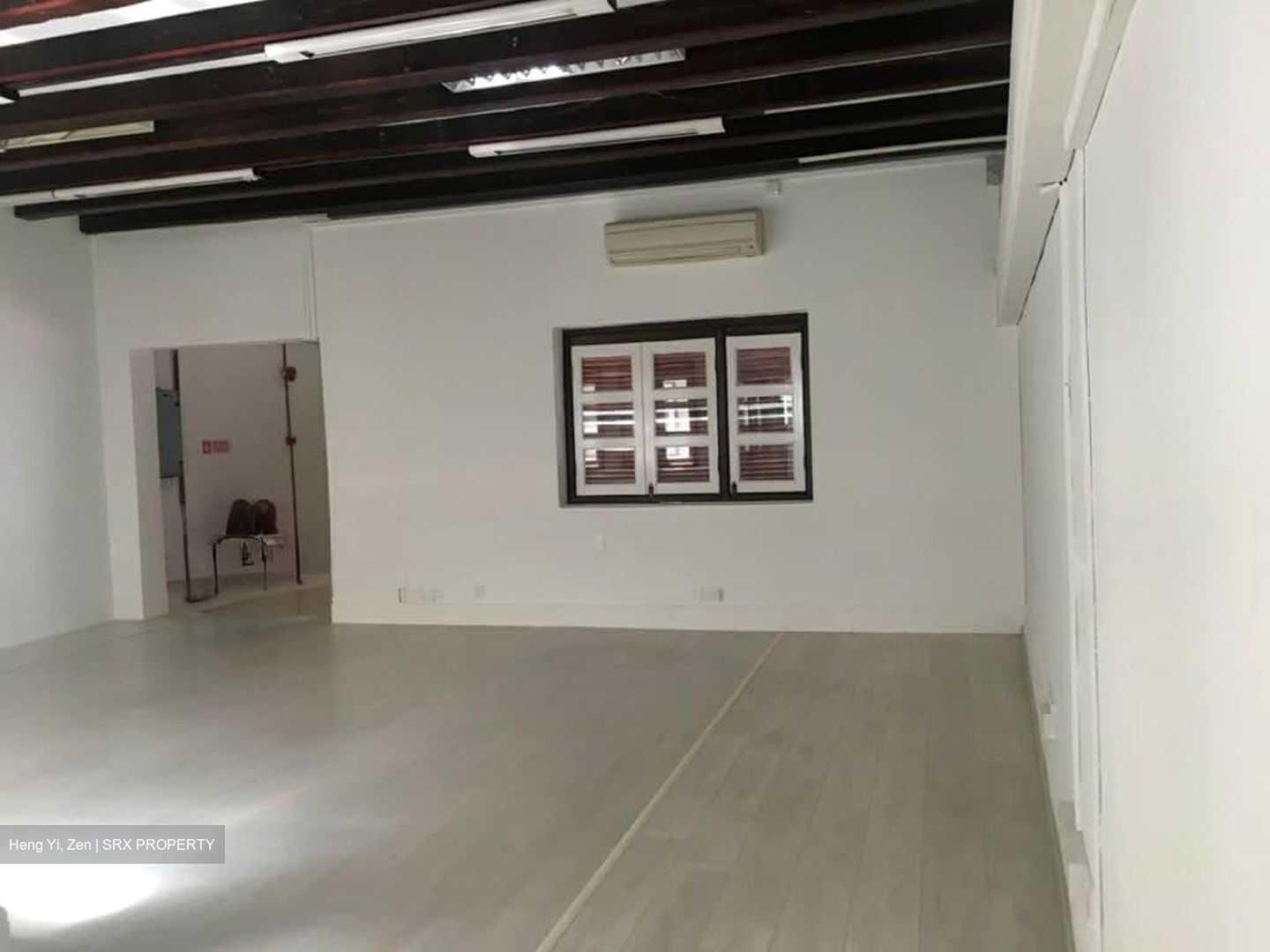 Amoy Street (D1), Office #554265381